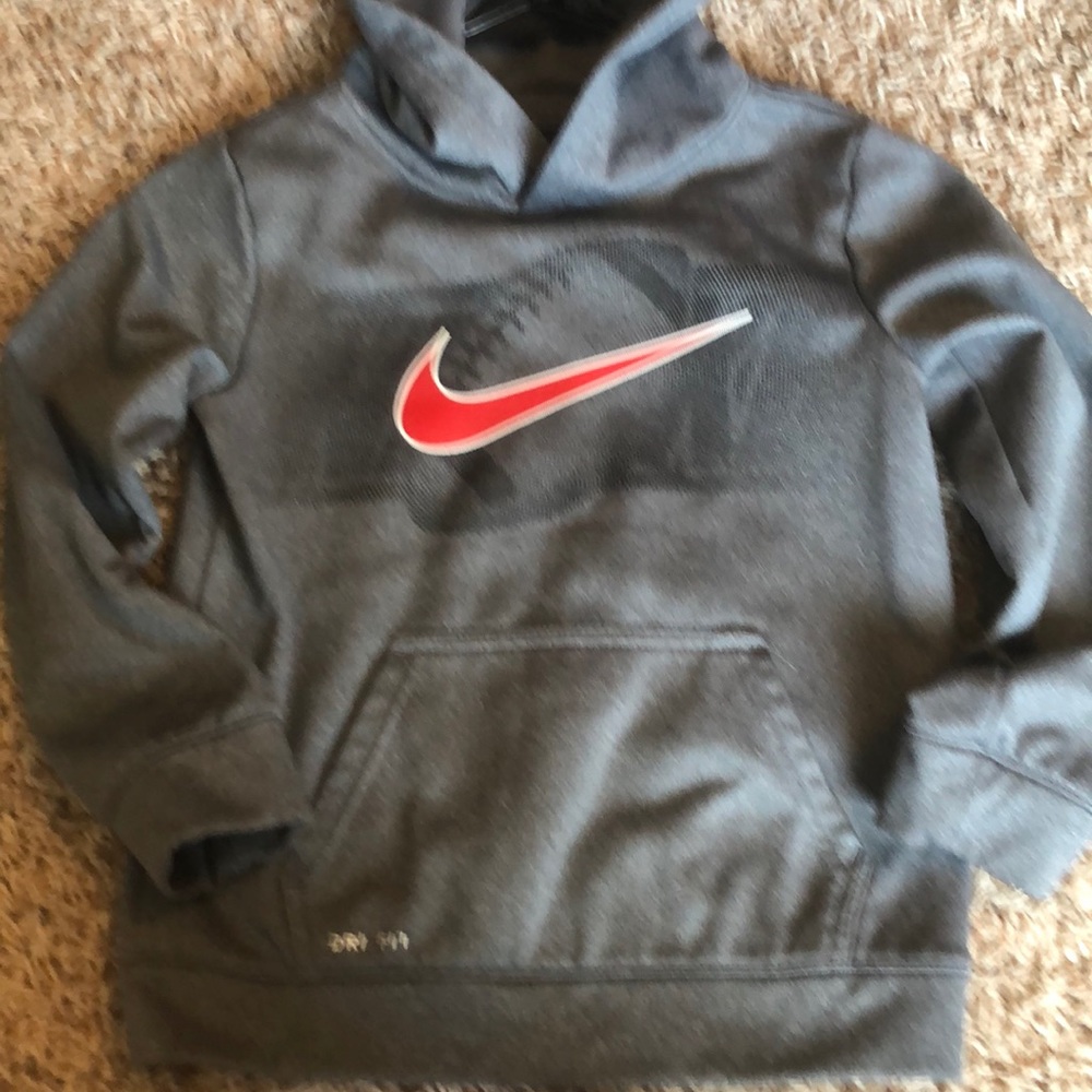 Pullover hoodie